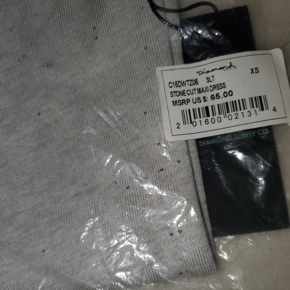 EXTRA SMALL - DIAMOND SUPPLY CO. STONE FIT MAXI DRESS. EMBROIDERED. SIDE ZIPPER. - Picture 8 of 9